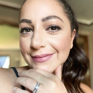 Meet your Posher, Stefanie